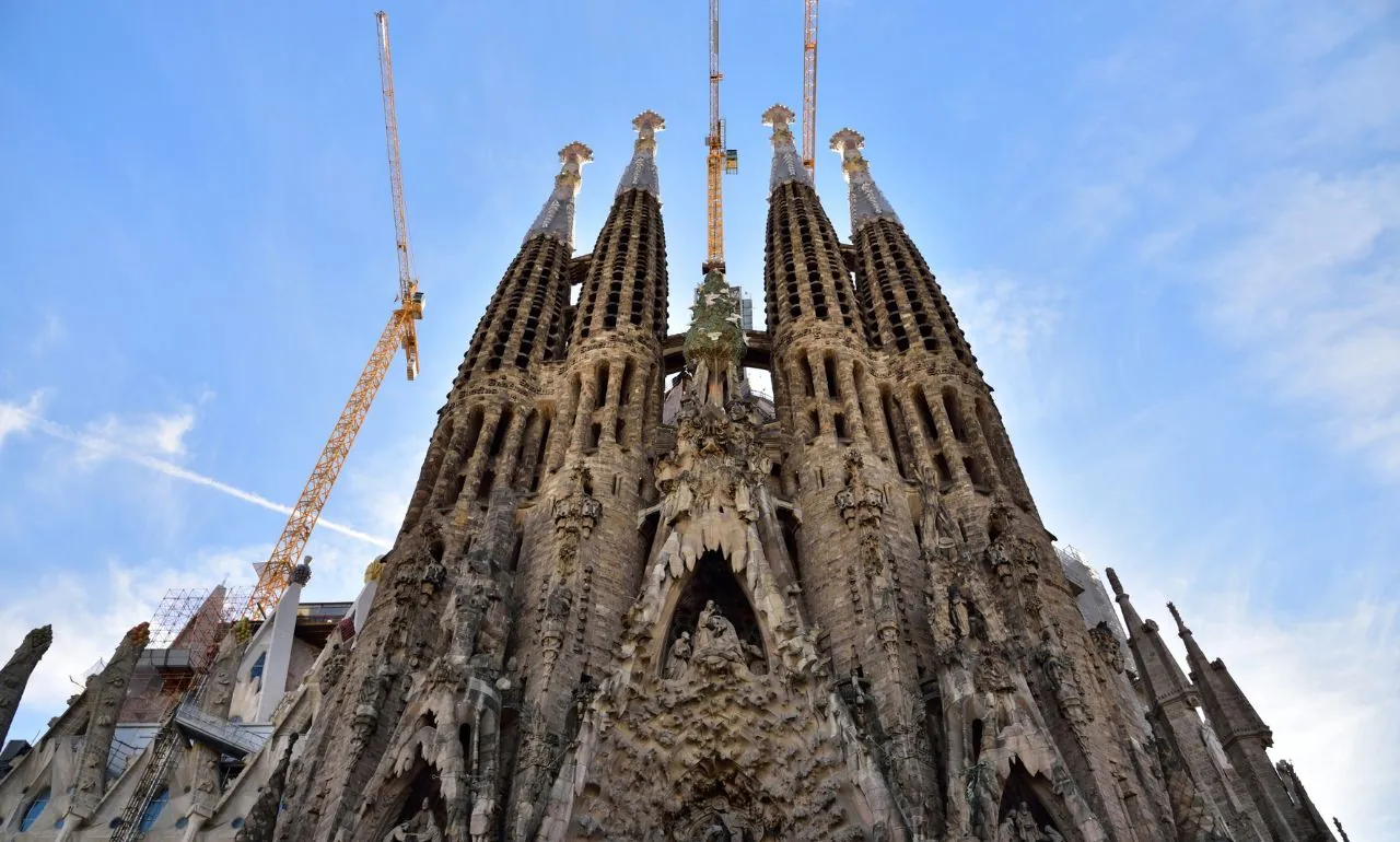 Sagrada Familia najwyższym kościołem świata. Padł historyczny rekord (FOTO: canva)