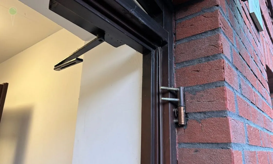 Gdańska kamienica bez drzwi od czterech lat. Miasto głuche na prośby (FOTO: Sebastian Piasecki)