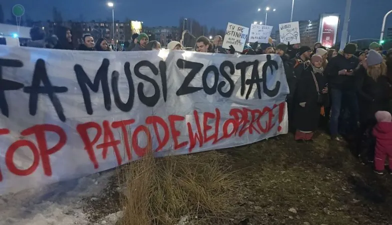 Protest pod Alfą. Mieszkańcy mówią: dość betonu (FOTO: wbijamszpile.pl)