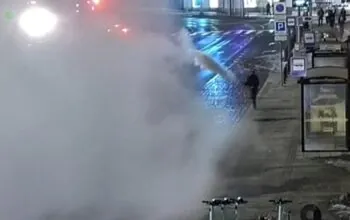 Gaśnicowa chmura w centrum Gdańska. Wandale namierzeni (FOTO: Straż Miejska w Gdańsku)