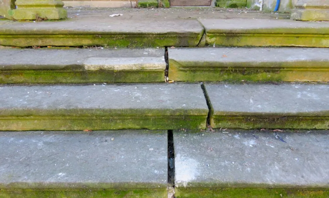 Przedproża w sąsiedztwie Fontanny Neptuna (FOTO: wbijamszpile.pl)