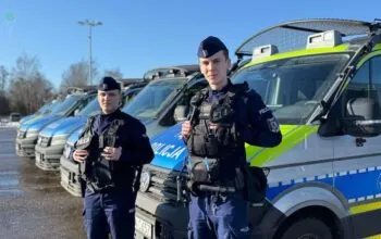 Gdańsk. Policjanci uratowali kobietę z wiaduktu (FOTO: KWP Gdańsk)