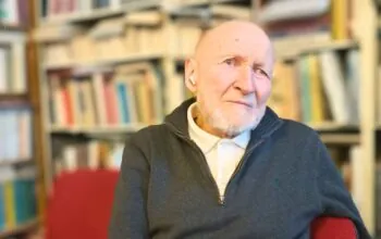 Biblioteka Jana Urbaniaka ze Stogów na krawędzi (FOTO: wbijamszile.pl)