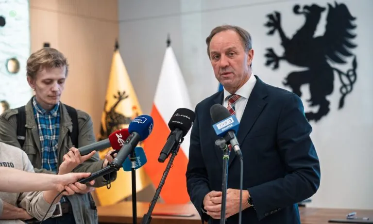 Po krytyce i NIK marszałek Struk rozszerza uprawnienia na kolei (FOTO: Mieczysław Struk/FB)