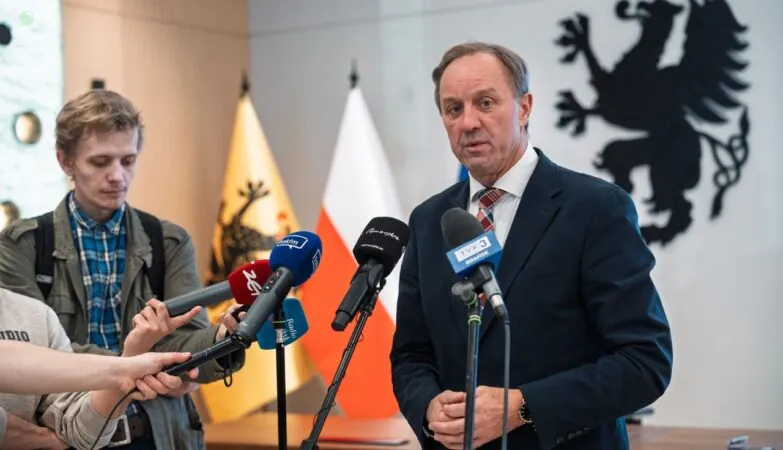 Po krytyce i NIK marszałek Struk rozszerza uprawnienia na kolei (FOTO: Mieczysław Struk/FB)