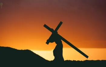 Nocna procesja na ulicach Gdańska. Wierni pójdą z krzyżem na czele (FOTO: canva)