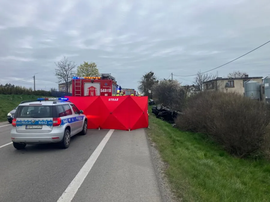 Dwie osoby zginęły w wypadku na DK 91 pod Gniewem (FOTO: KPPSP Tczew)