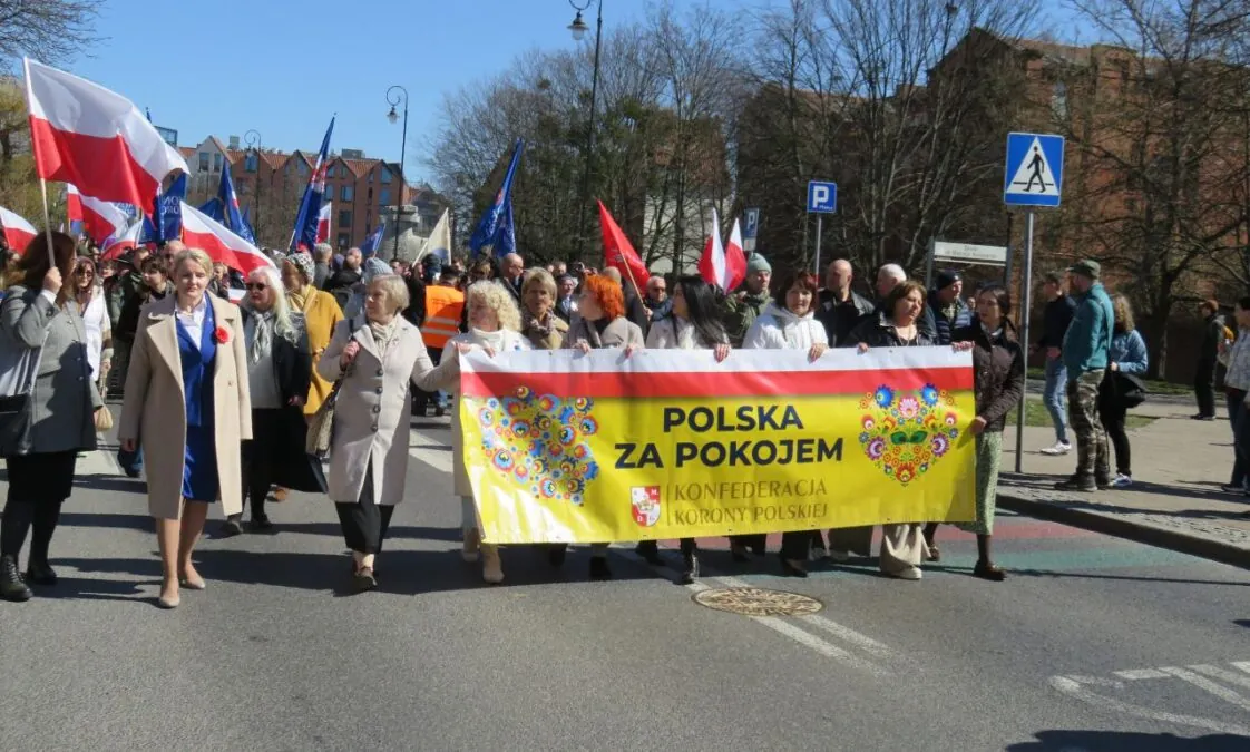 Grzegorz Braun w Gdańsku. Mocne słowa na zakończenie marszu (FOTO: wbijamszpile.pl)