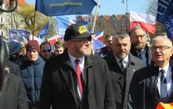 Grzegorz Braun w Gdańsku. Mocne słowa na zakończenie marszu (FOTO: wbijamszpile.pl)