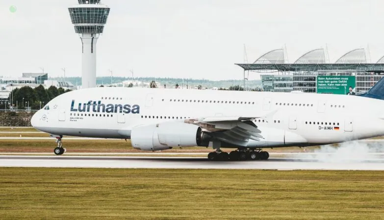 Lufthansa tnie loty w Europie. Zmiany dotkną także Gdańsk (FOTO: canva)