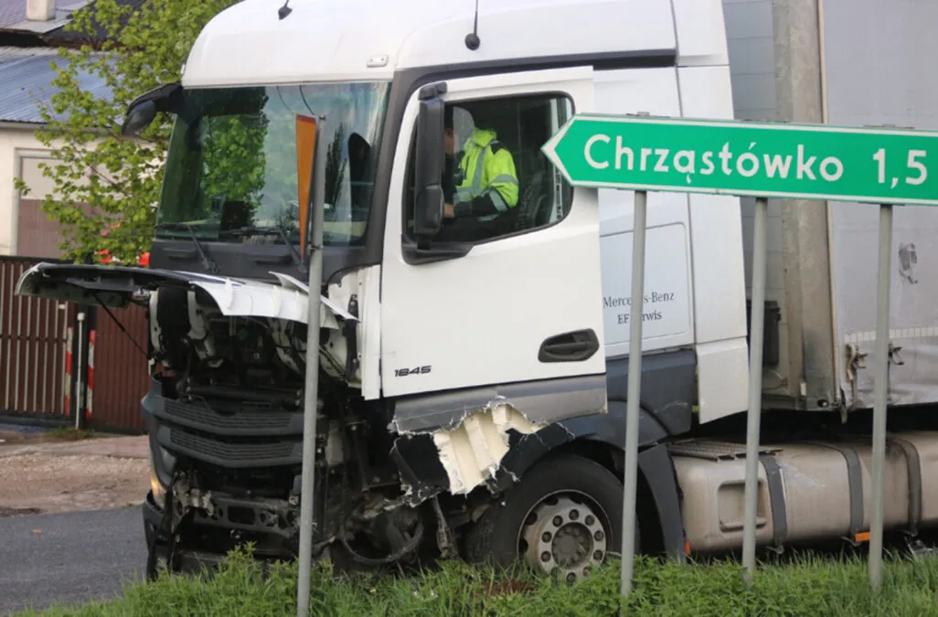 Wypadek pod Człuchowem. Nie żyją dwie osoby (FOTO: KWPSP Gdańsk)