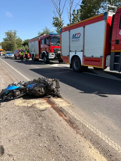 DK22 zablokowana po wypadku śmiertelnym motocyklisty w Gnojewie (FOTO: KWP Gdańsk)