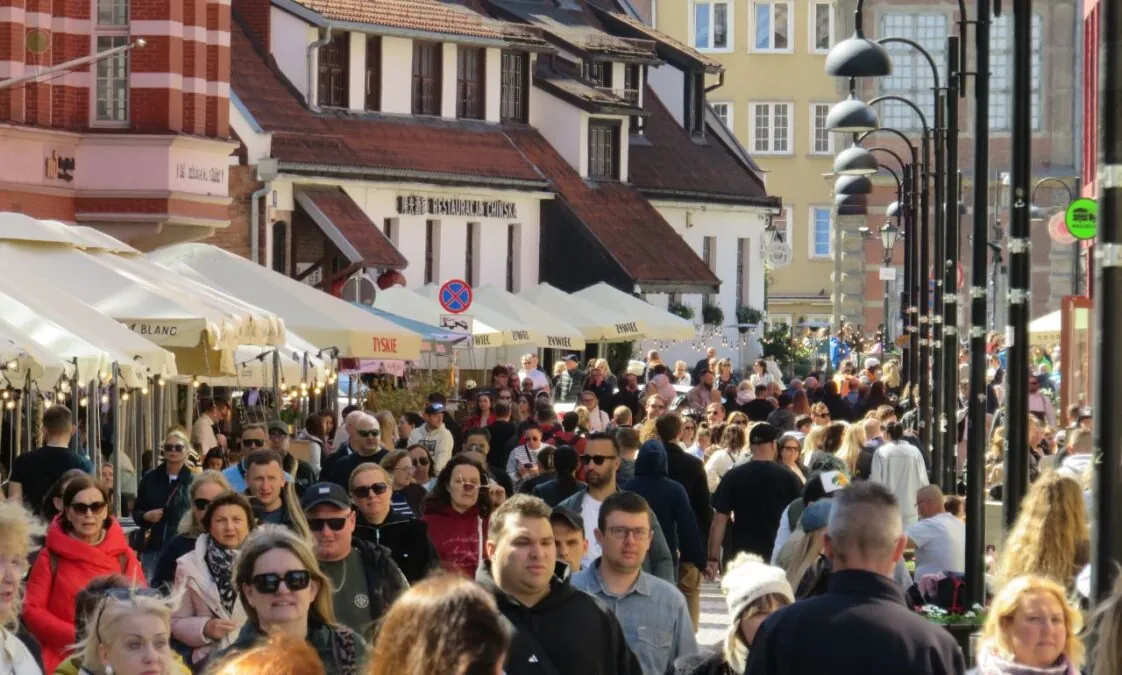 Gdańsk przyciąga tłumy turystów, a meleksy stanowią dobry środek lokomocji (FOTO: wbijamszpile.pl) 