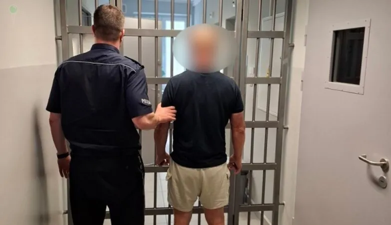 Oszustwo na karty paliwowe w Pruszczu Gdańskim. Ogromne straty (FOTO: KPP Pruszcz Gdański)