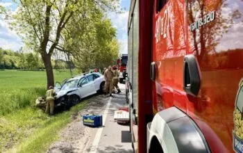 Wypadek w Tragaminie pod Malborkiem. Samochody wypadły z trasy (FOTO: sekc. Patryk Kleina/KP PSP Malbork)