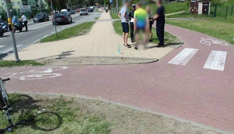 Czołowe zderzenie rowerzystek w Pruszczu Gdańskim. Wezwano policję (FOTO: KPP Pruszcz Gdański)