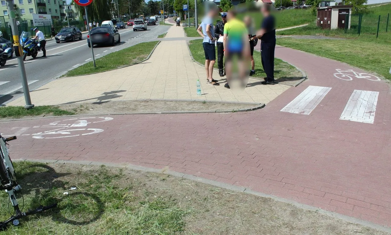 Czołowe zderzenie rowerzystek w Pruszczu Gdańskim. Wezwano policję (FOTO: KPP Pruszcz Gdański)