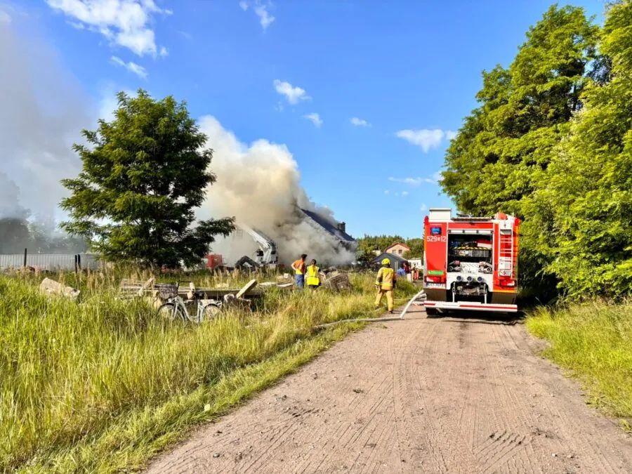 Pożar domu w Czarnej Wodzie. Nie żyje 7-letnia dziewczynka (FOTO: KWP Gdańsk)