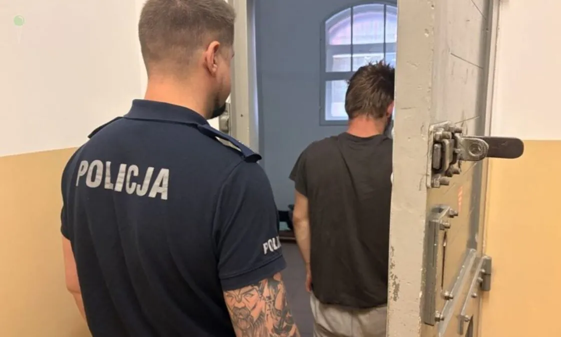 Ukradł hulajnogę i ukrył ją w klatce schodowej (FOTO: KPP Kwidzyn)