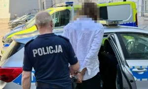 Byli jak Bonnie i Clyde. Grozili gazem pieprzowym w sklepie