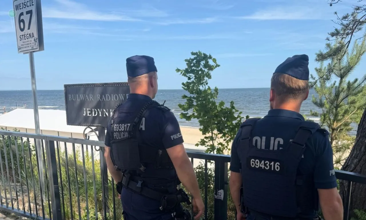 Policja wzmacnia patrole na Mierzei Wiślanej (FOTO: KPP Nowy Dwór Gdański)