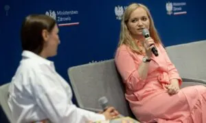 Minister zdrowia wyjaśnia dochody. W tle Szpitale Pomorskie