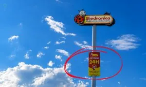 Ta Biedronka korzysta na gdańskiej prohibicji. Otwarci są całą dobę