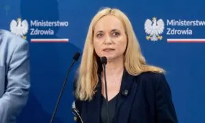 Posłowie opozycji w pomorskim szpitalu. W tle wypłaty dla minister zdrowia
