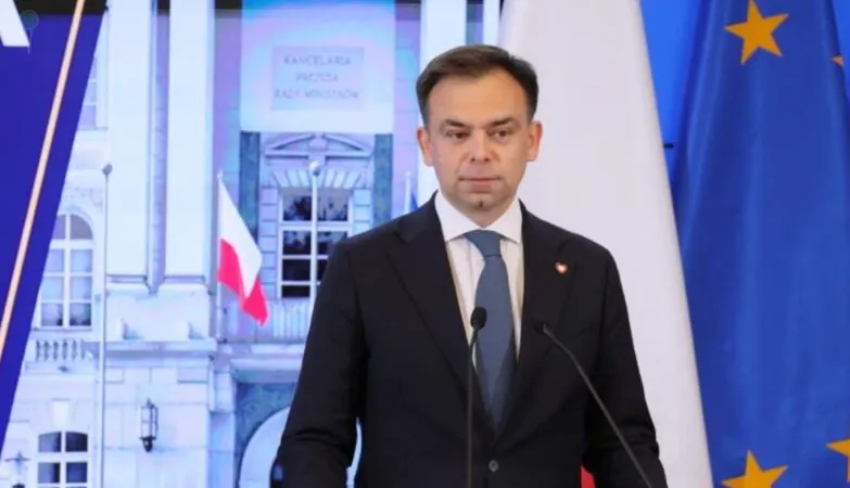 Domański blokuje egzekucję kary od Gazpromu. Polska nie ściągnie 174,5 mln zł