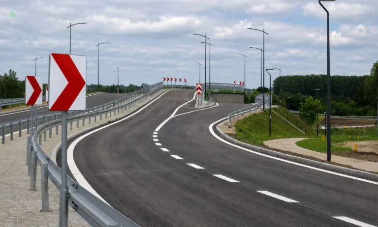 Nowa trasa w Pruszczu Gdańskim czeka na otwarcie. Zobacz zdjęcia (FOTO: wbijamszpile.pl)