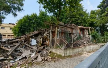 Władze Gdańska wyburzają ponad 100-letni zabytek przy al. Zwycięstwa (FOTO: wbijamszpile.pl)