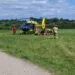 Mosty: ciężki wypadek podczas czyszczenia rowów melioracyjnych (FOTO: KWPSP Gdańsk)