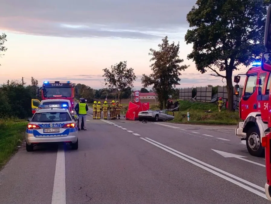 Narkowy: Tragiczny wypadek na DK91. Dwie osoby nie żyją (FOTO: KWP Gdańsk)