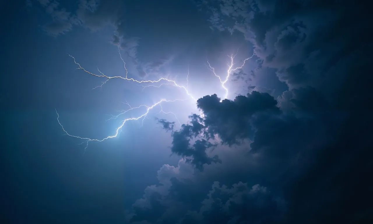 Burze nad Pomorzem. Alerty dla ośmiu powiatów (FOTO: canva)