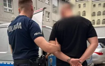 Ponad 13 tys. porcji narkotyków w przyczepie na Oruni (FOTO: KMP Gdańsk)