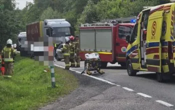 Zderzenie motocyklisty i samochodu na trasie Sztum - Kwidzyn (FOTO: KPP Kwidzyn)