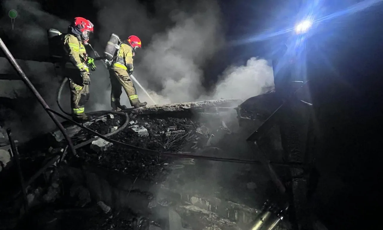 Tragiczny pożar altany w Gdańsku. Dwie osoby nie żyją (FOTO: KMPSP Gdańsk)