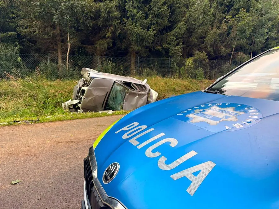Tragiczny wypadek w Trzcianie pod Kwidzynem. Nie żyje 22-latka (FOTO: KPP Kwidzyn)