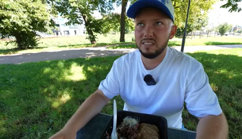 Książulo wrócił do gdańskiej restauracji. Zmieniła nazwę, ale paragon zdradził przeszłość<span class="video-icon" aria-hidden="true"></span>