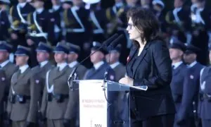 Przeanalizowaliśmy całe wystąpienie Dulkiewicz na Westerplatte. Błąd na błędzie (FOTO: Piotr Wittman/gdansk.pl)