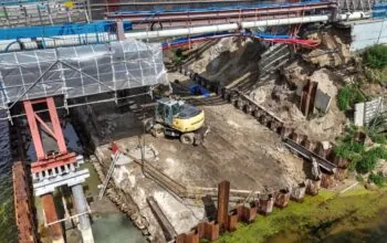 Most Siennicki na grząskim gruncie. Dlaczego zwiększono zabezpieczenia kotwiące? (FOTO: DRMG)