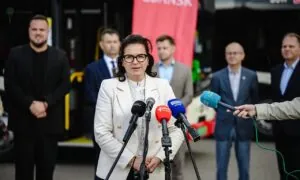 Najpierw autobusy wyjechały na trasy, teraz będą witane. Kto zapłaci za festyn? (FOTO: Marcin Gadomski/ www.gdansk.pl)
