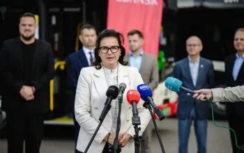 Najpierw autobusy wyjechały na trasy, teraz będą witane. Kto zapłaci za festyn? (FOTO: Marcin Gadomski/ www.gdansk.pl)